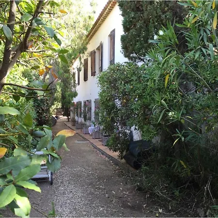 Spacieuse A Deux Pas Du Centre Du Village Et De La