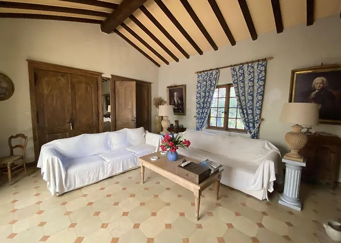 Spacieuse A Deux Pas Du Centre Du Village Et De La ポルクロール